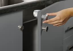 Safety 1st Magnet Lock image 1