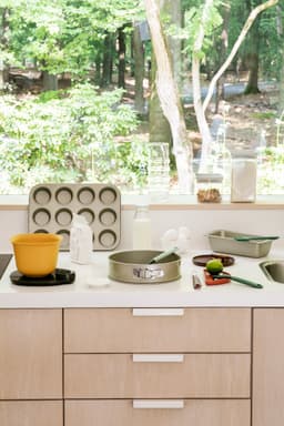 Brabantia Non-Stick Bakeware Set of 3 and Baking Mixing Set image 1