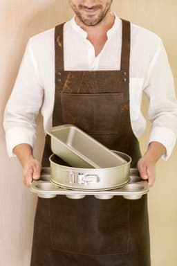 Brabantia Non-Stick Bakeware Set of 3 and Baking Mixing Set image 2