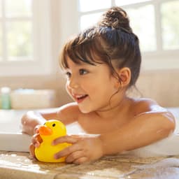 Munchkin Baby's First Bath Gift Set image 4