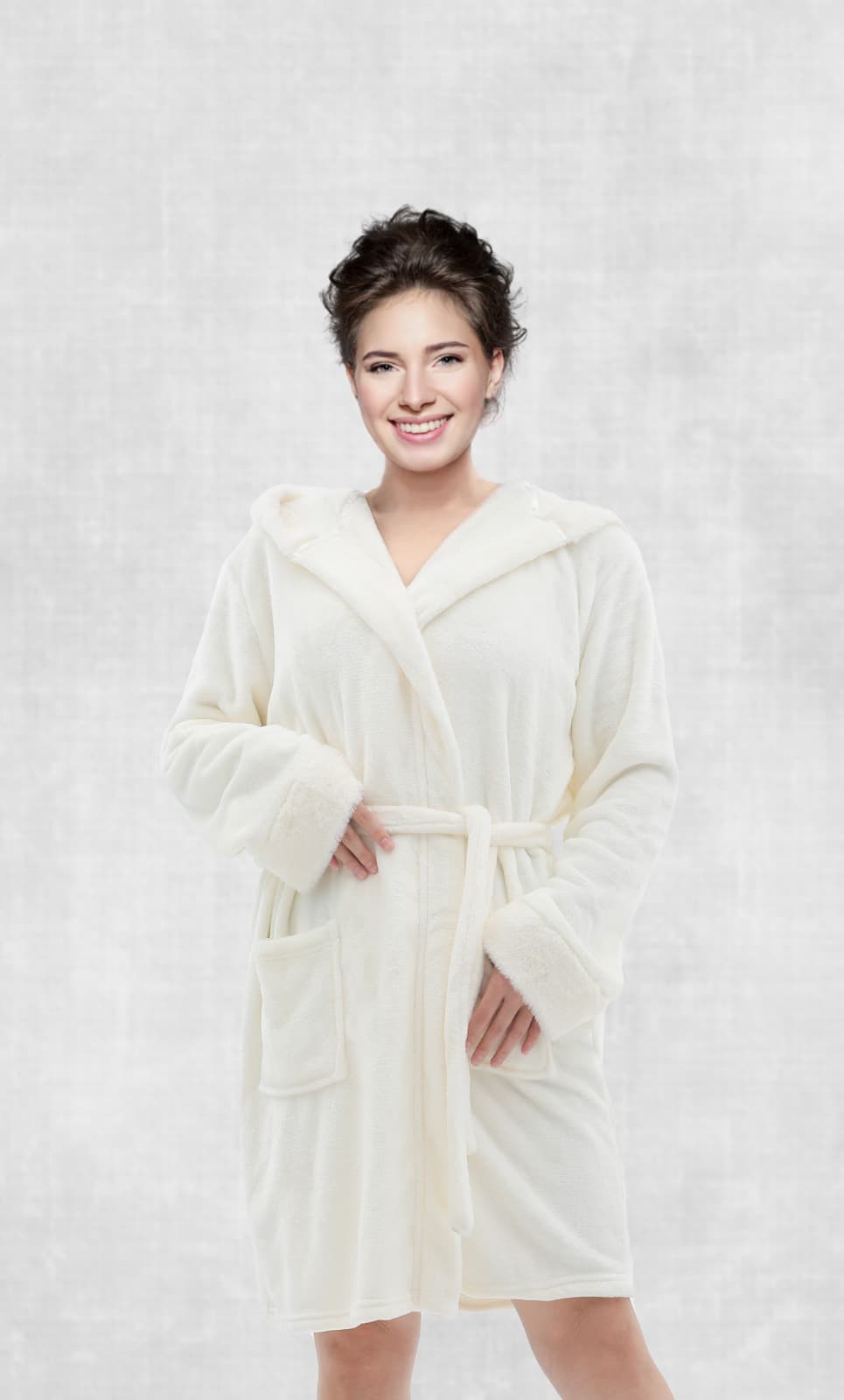 "CANNON FLANNEL ROBE Fabric: 100 % Polyester CRM