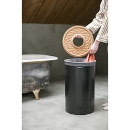 Brabantia Laundry Bin Cork Lid 60 Ltr - Matt Black image 3