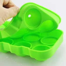 Mr. Chef 8 Hole Round Ice Cube Mould Green image 3