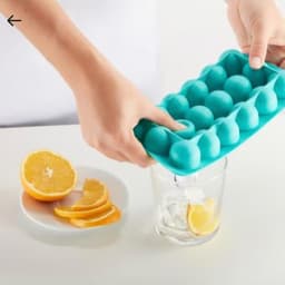 Lekue Round Ice Cube Tray with Lid  Turquoise image 1