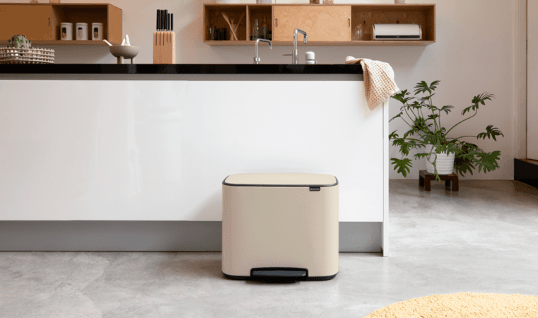 Brabantia Bo Pedal Bin 36 Lt. Soft Beige